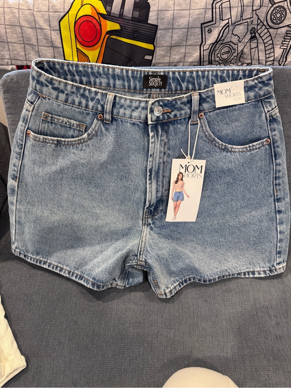 Women's Mom Shorts in Light Blue Denim